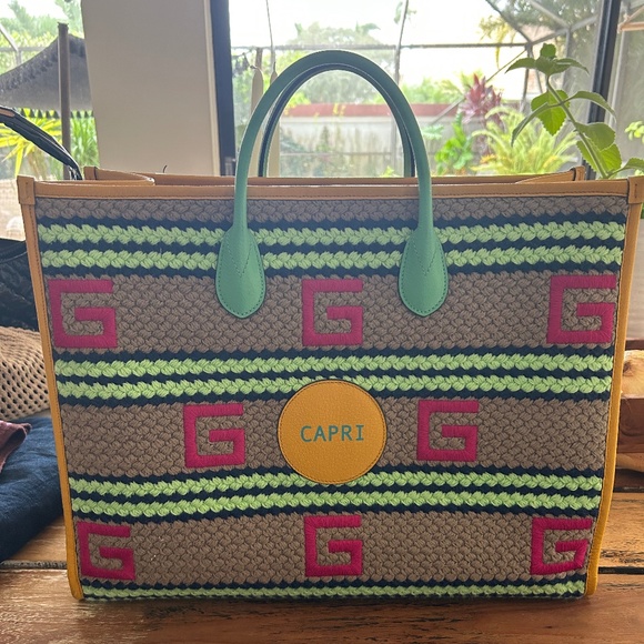 Gucci Capri Resort Tote - Picture 1 of 6
